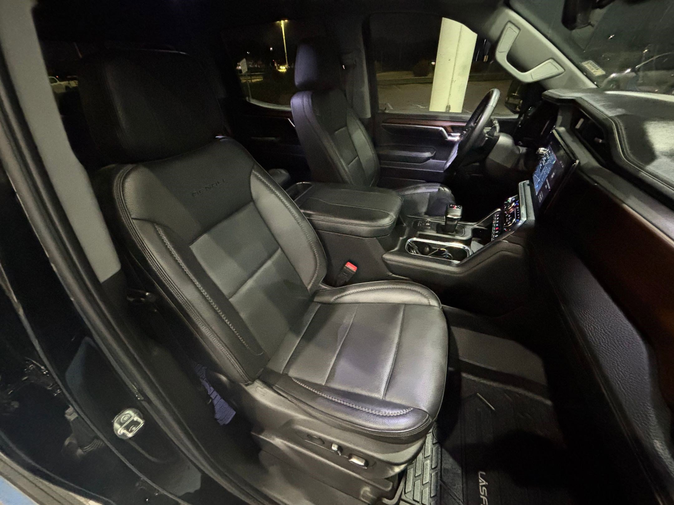 Used 2023 GMC Sierra 1500 Denali w/ Denali Reserve Package image 29