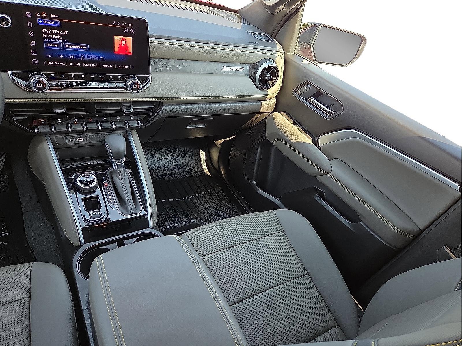 Certified 2025 Chevrolet Colorado ZR2 w/ Technology Package image 12