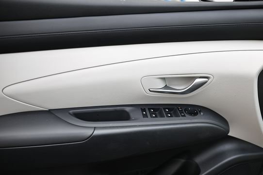 New 2026 Hyundai Tucson SEL image 8