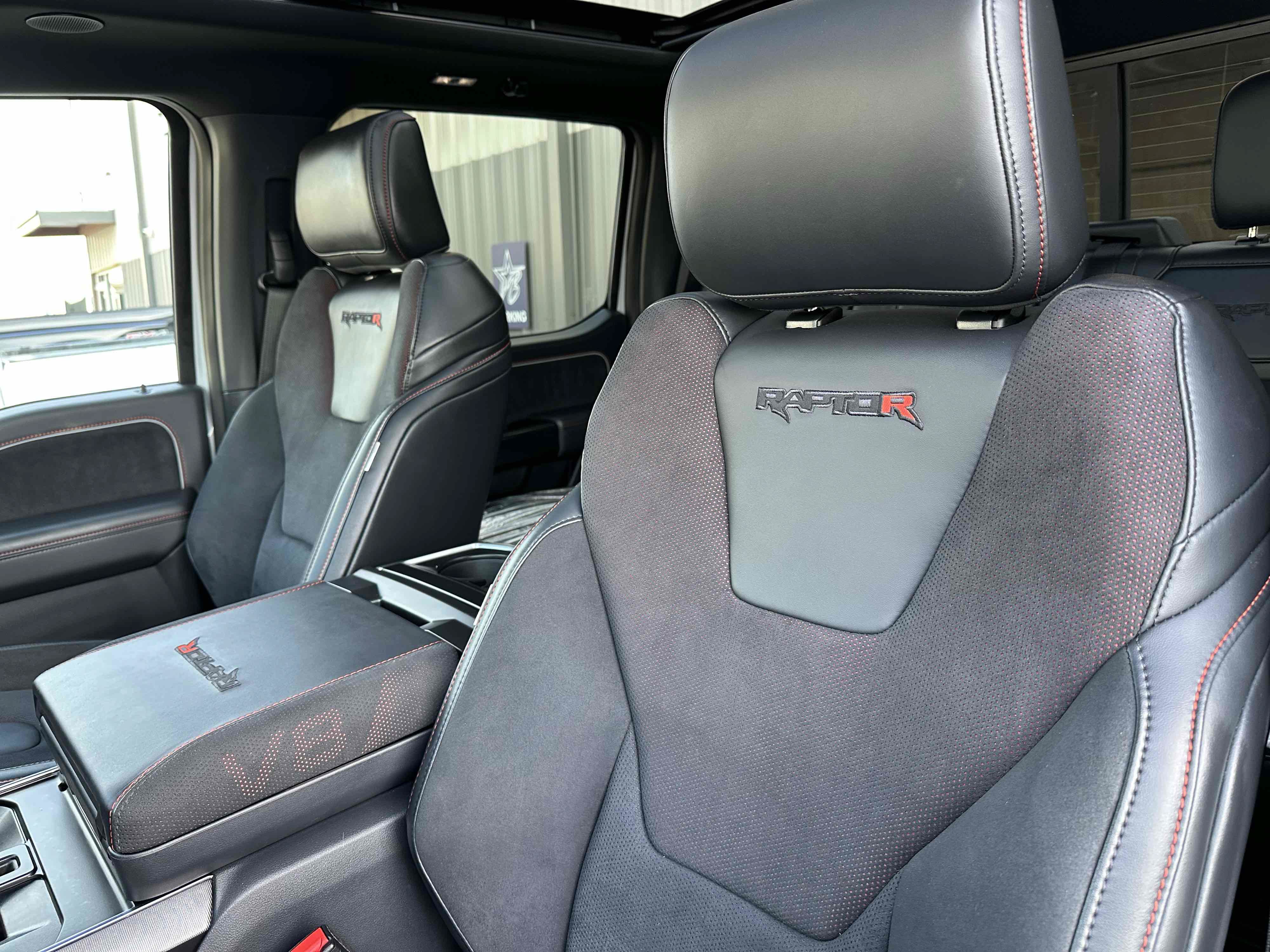 Used 2025 Ford F150 Raptor w/ Equipment Group 803A Raptor R AWD/4WD image 8