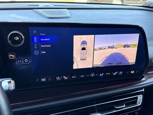 Used 2024 Chevrolet Traverse RS image 22