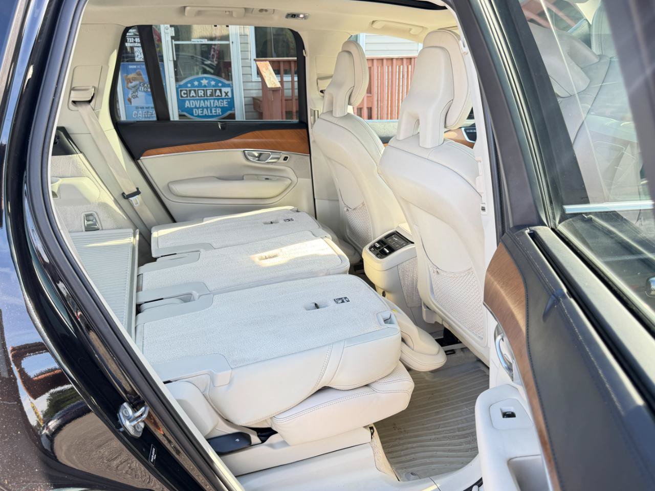 Used 2016 Volvo XC90 T6 Inscription w/ Vision Package AWD/4WD image 40