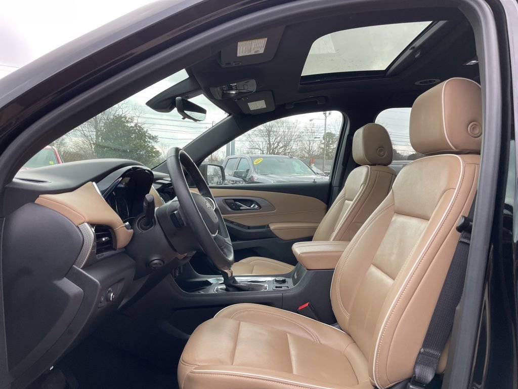 Used 2023 Chevrolet Traverse Premier w/ LPO, Cargo Package image 10