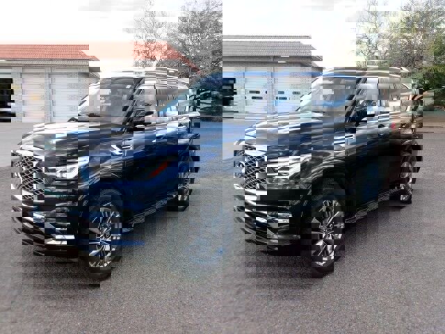 Used 2021 INFINITI QX80 Luxe image 2