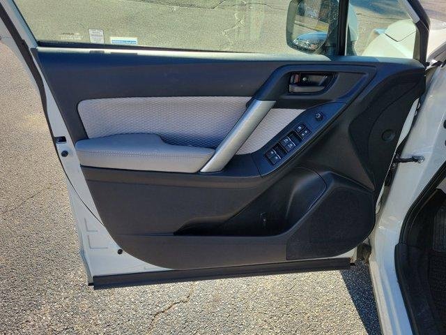 Used 2018 Subaru Forester 2.5i Premium w/ All-Weather Package image 14