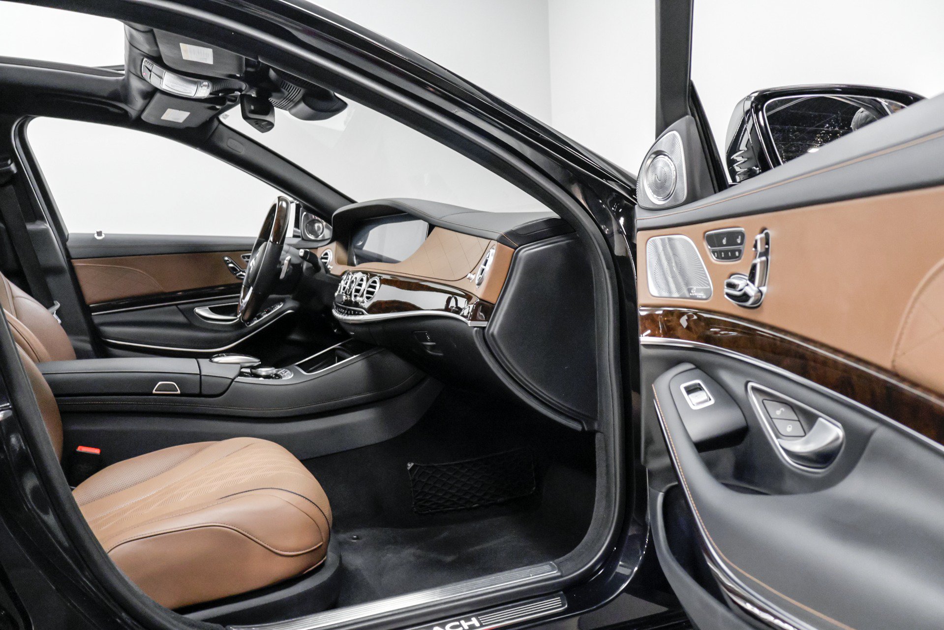 Used 2019 Mercedes-Benz Maybach S 560 4MATIC image 57