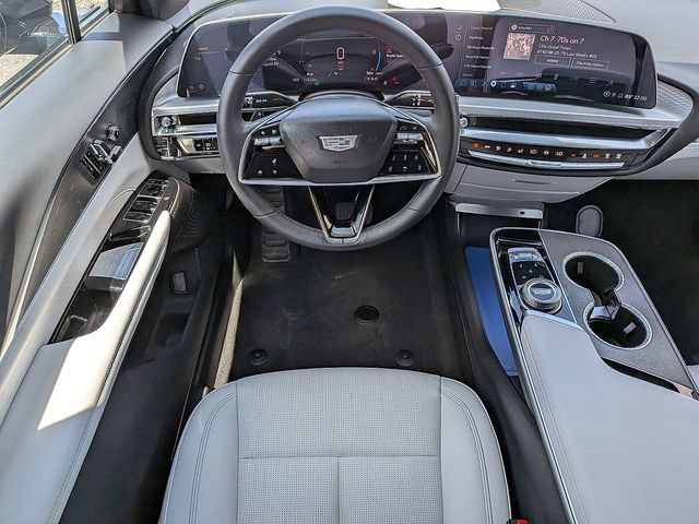 Certified 2024 Cadillac Lyriq Luxury AWD/4WD image 20