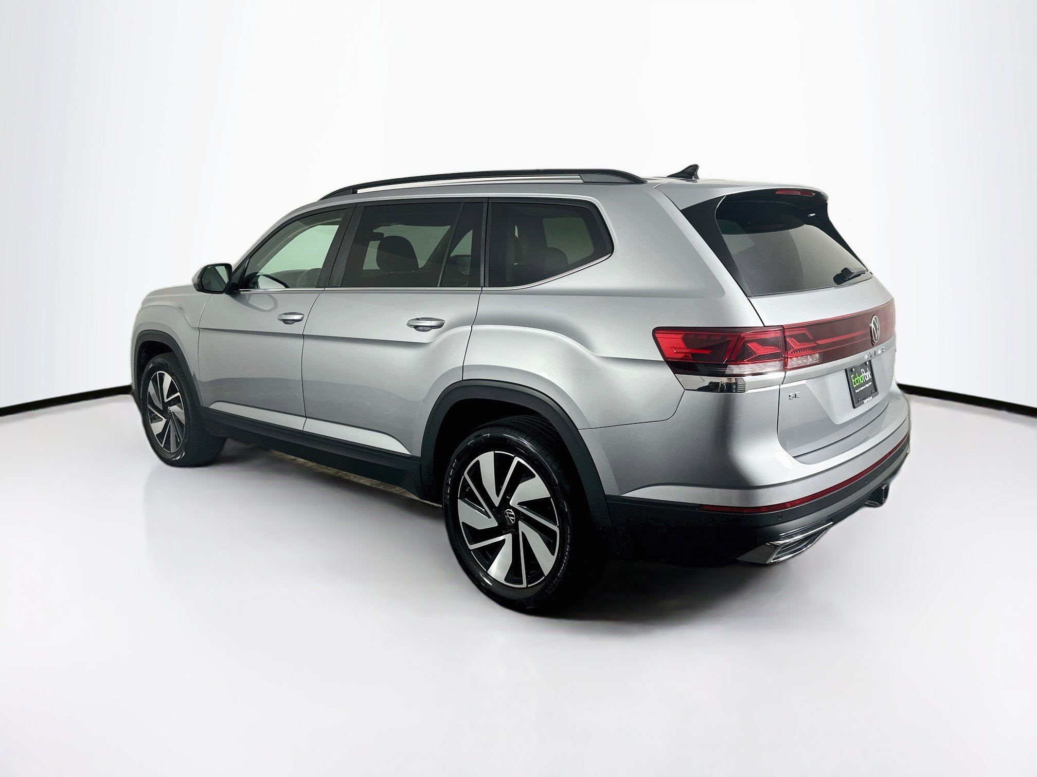 Used 2025 Volkswagen Atlas SE AWD/4WD image 5