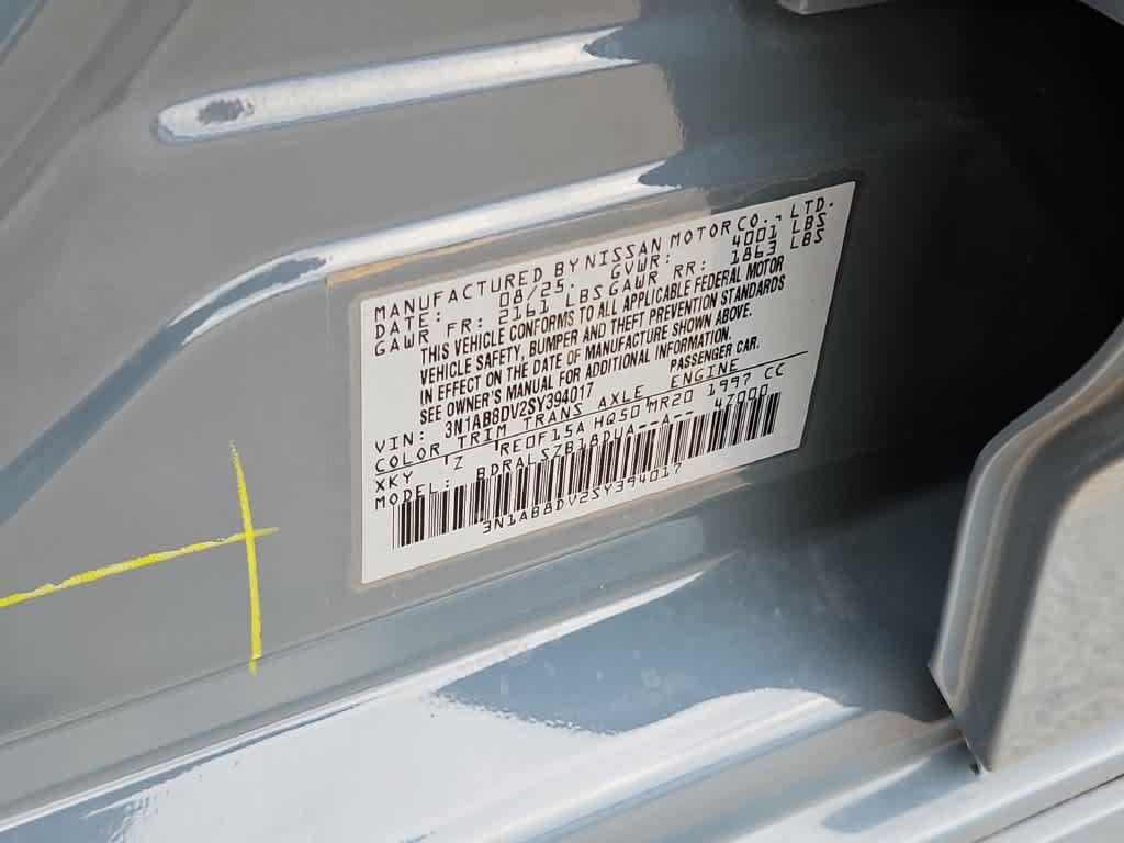 Used 2025 Nissan Sentra SR w/ SR Premium Package FWD image 15