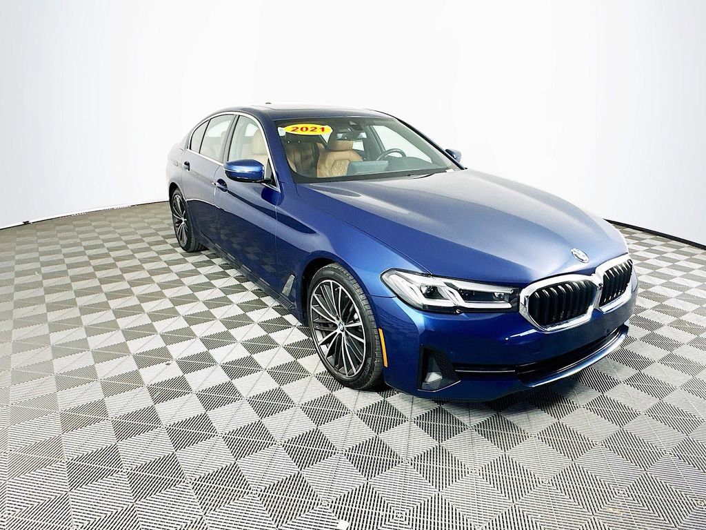 Used 2021 BMW 530i xDrive w/ Convenience Package AWD/4WD image 3