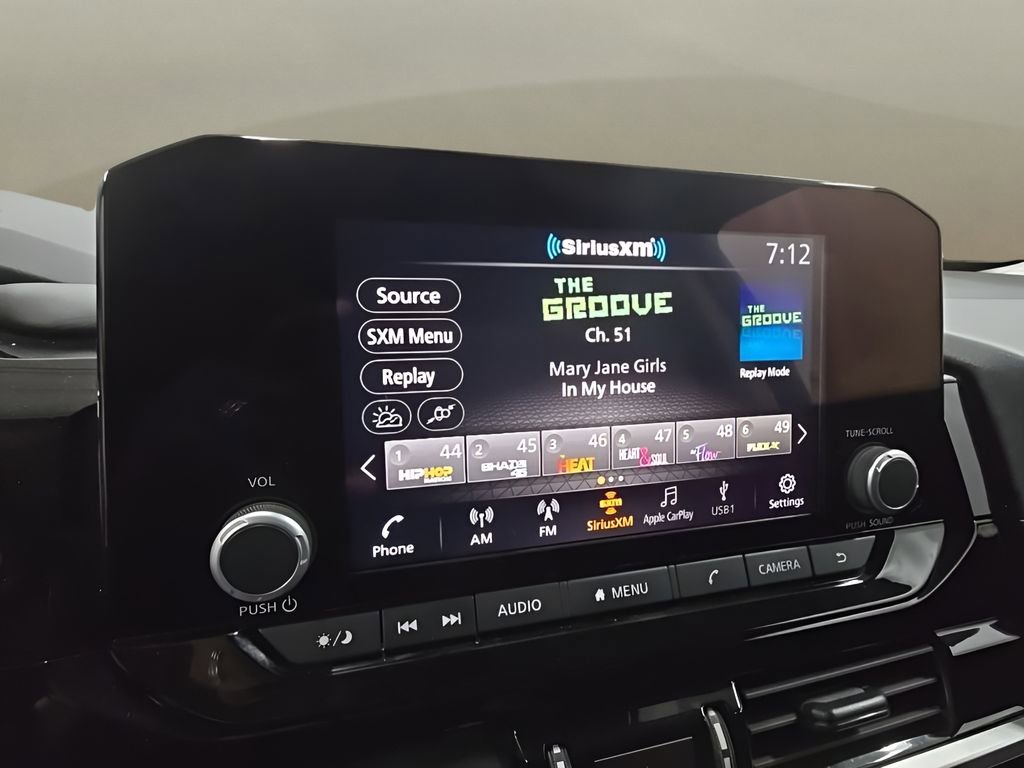 Used 2025 Nissan Pathfinder SV AWD/4WD image 25