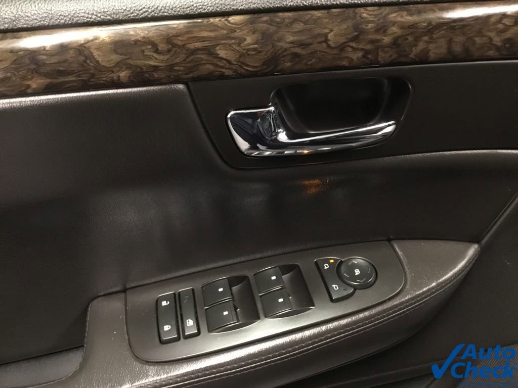 Used 2011 Cadillac DTS Limousine FWD image 23