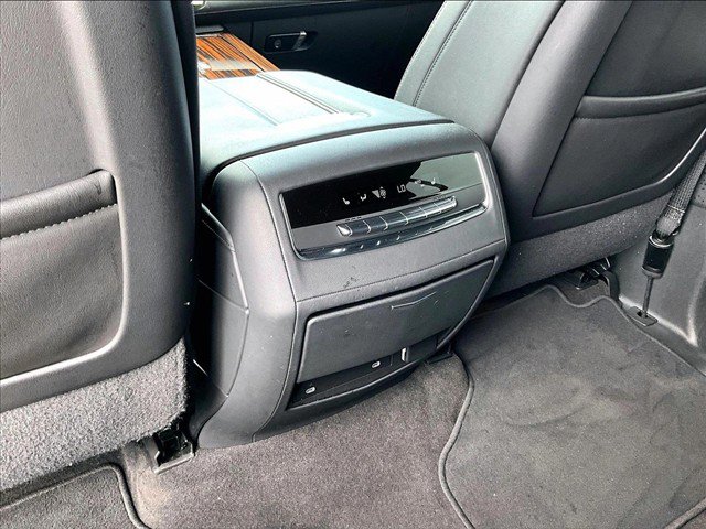 Used 2022 Cadillac Escalade Luxury RWD image 26