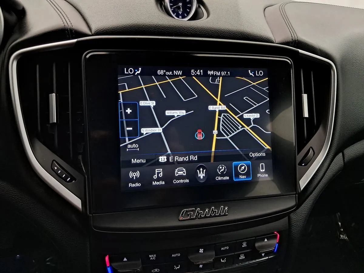 Used 2019 Maserati Ghibli S Q4 AWD/4WD image 10