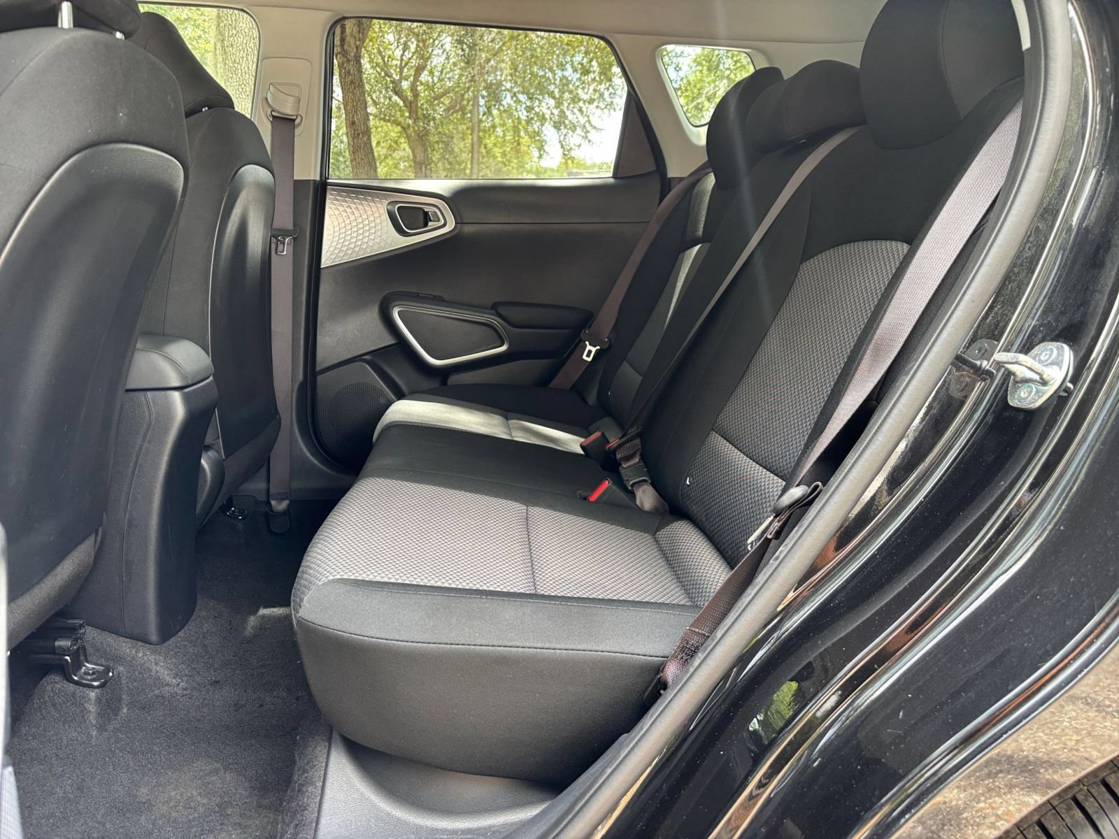 Used 2025 Kia Soul LX w/ LX Technology Package FWD image 22