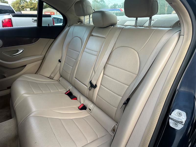 Used 2015 Mercedes-Benz C 300 4MATIC Sedan image 17