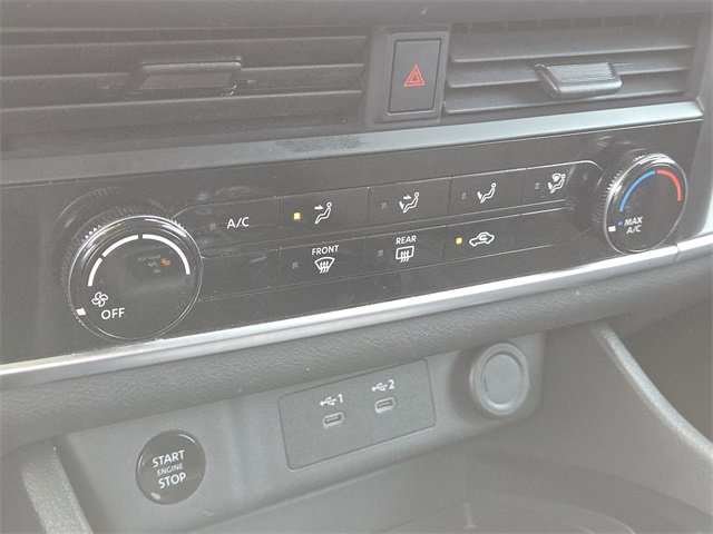 Used 2024 Nissan Rogue S image 7