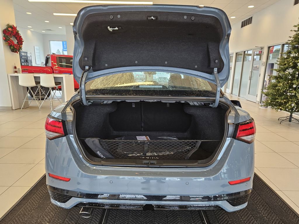 New 2025 Nissan Sentra SR w/ SR Premium Package image 9