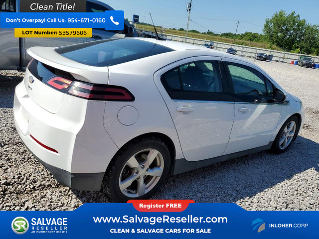 Used 2013 Chevrolet Volt w/ Comfort Package FWD image 4