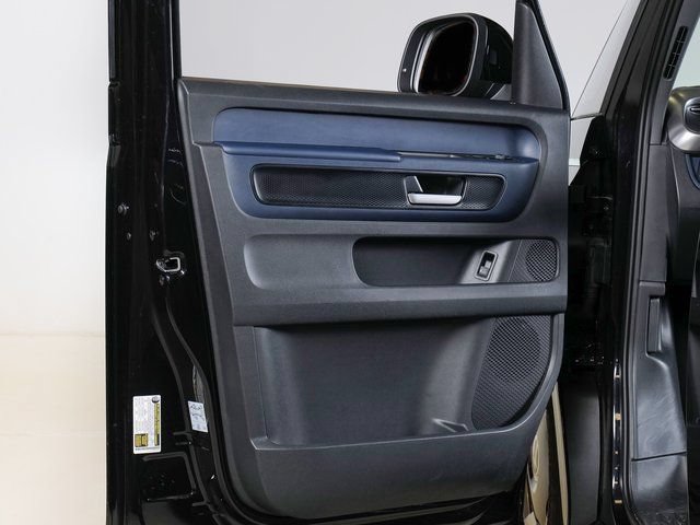 Used 2025 Volkswagen ID. Buzz Pro S Plus AWD/4WD image 24
