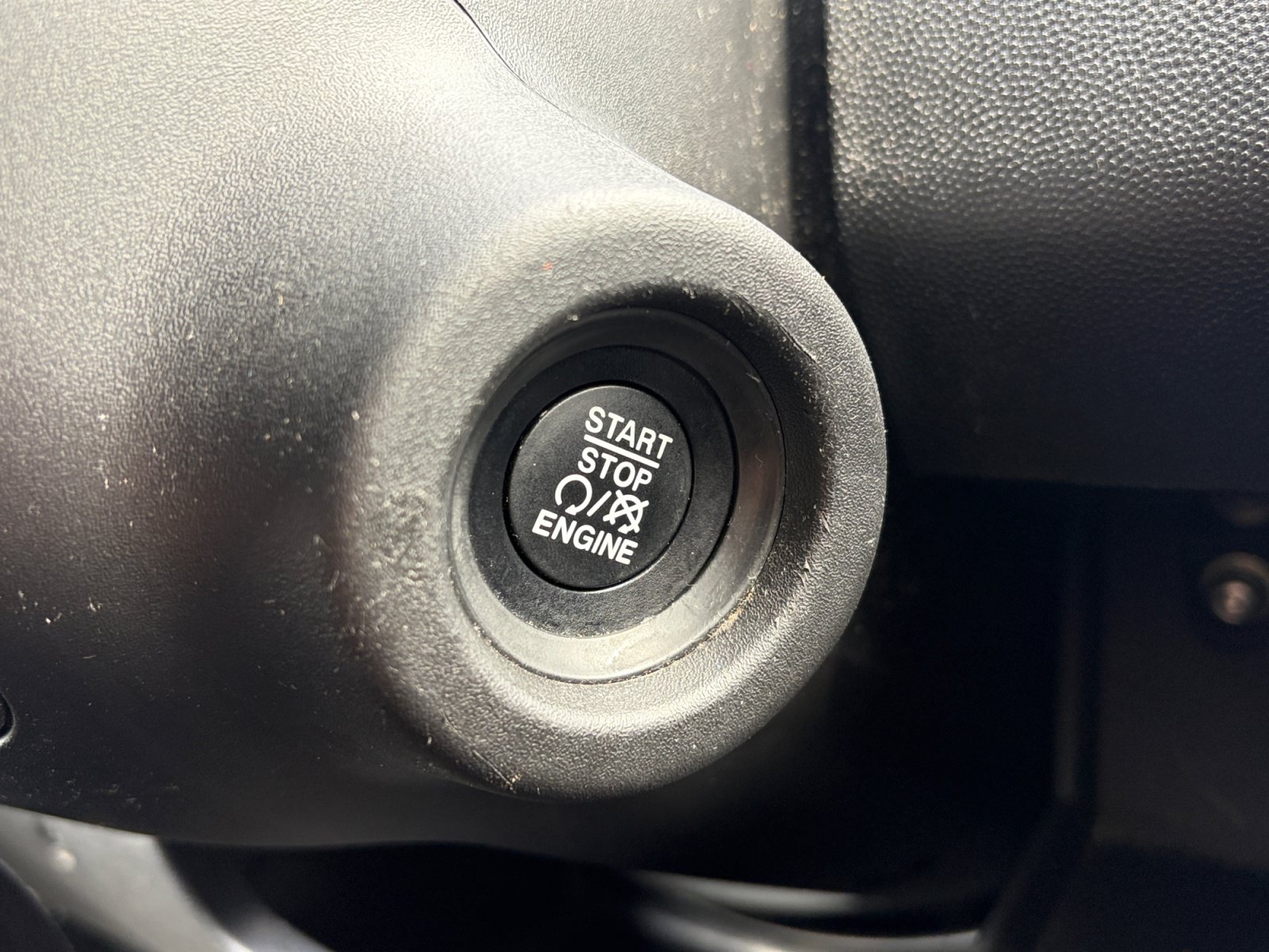 Used 2025 RAM ProMaster 2500 w/ Convenience Group FWD image 21