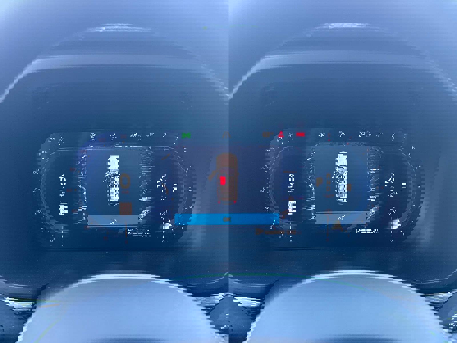 New 2025 Volvo XC60 B5 Core w/ Climate Package image 37