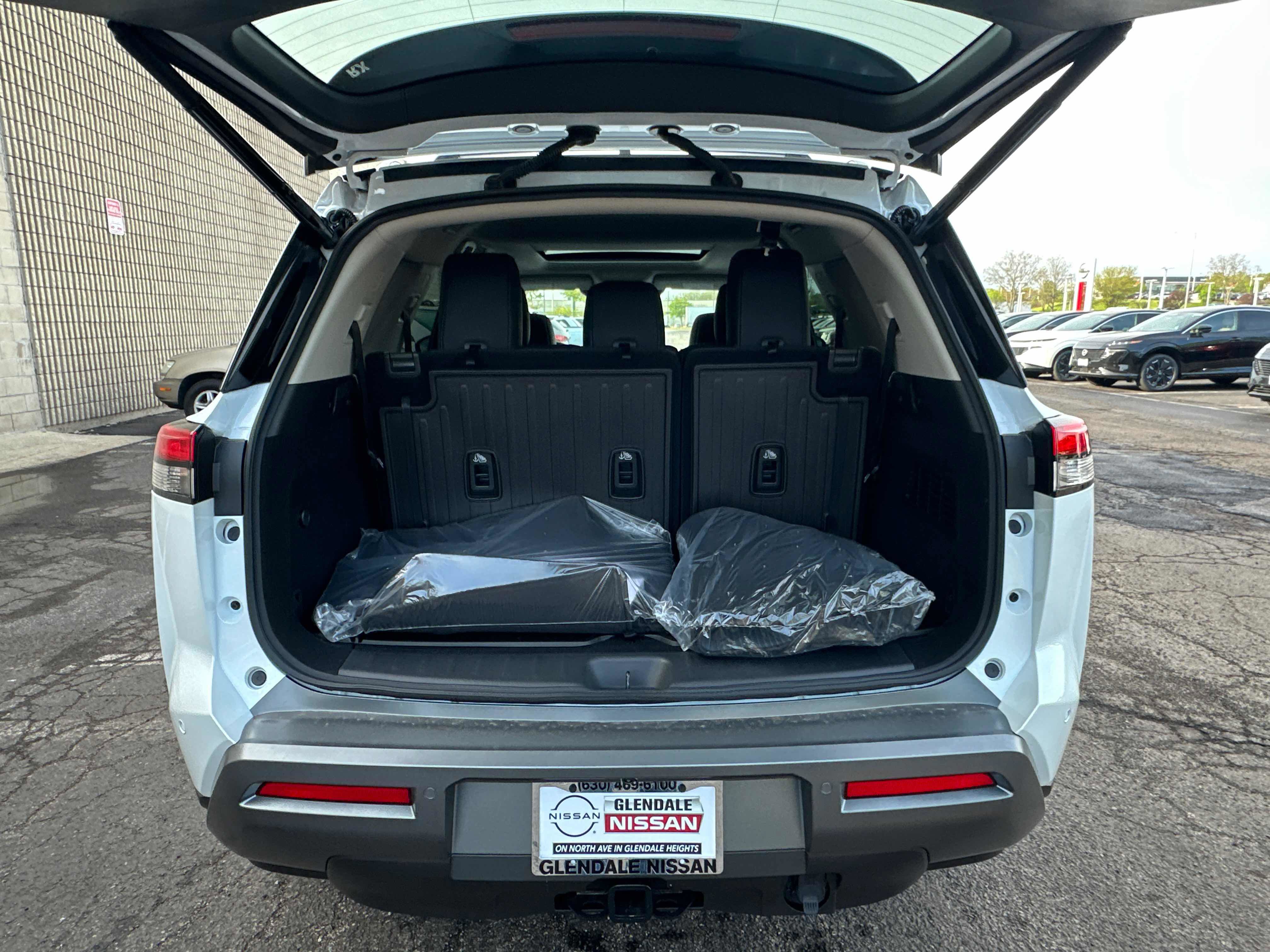 New 2026 Nissan Pathfinder Platinum AWD/4WD image 13