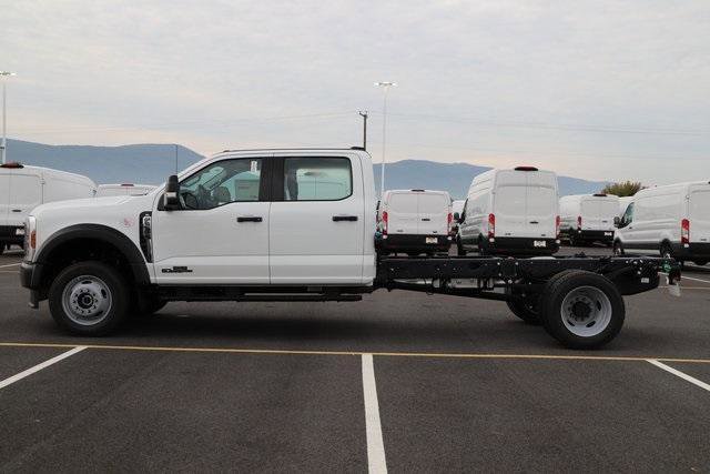 New 2026 Ford F550 4x4 Crew Cab image 3