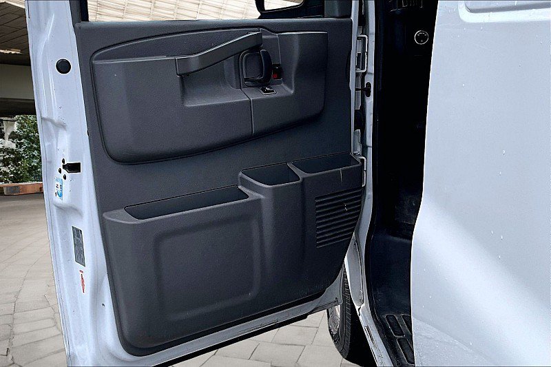 Used 2020 Chevrolet Express 2500 Extended w/ Communications Package RWD image 15