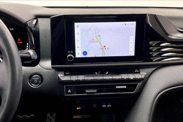 Used 2025 Toyota Camry SE w/ Convenience Package image 5