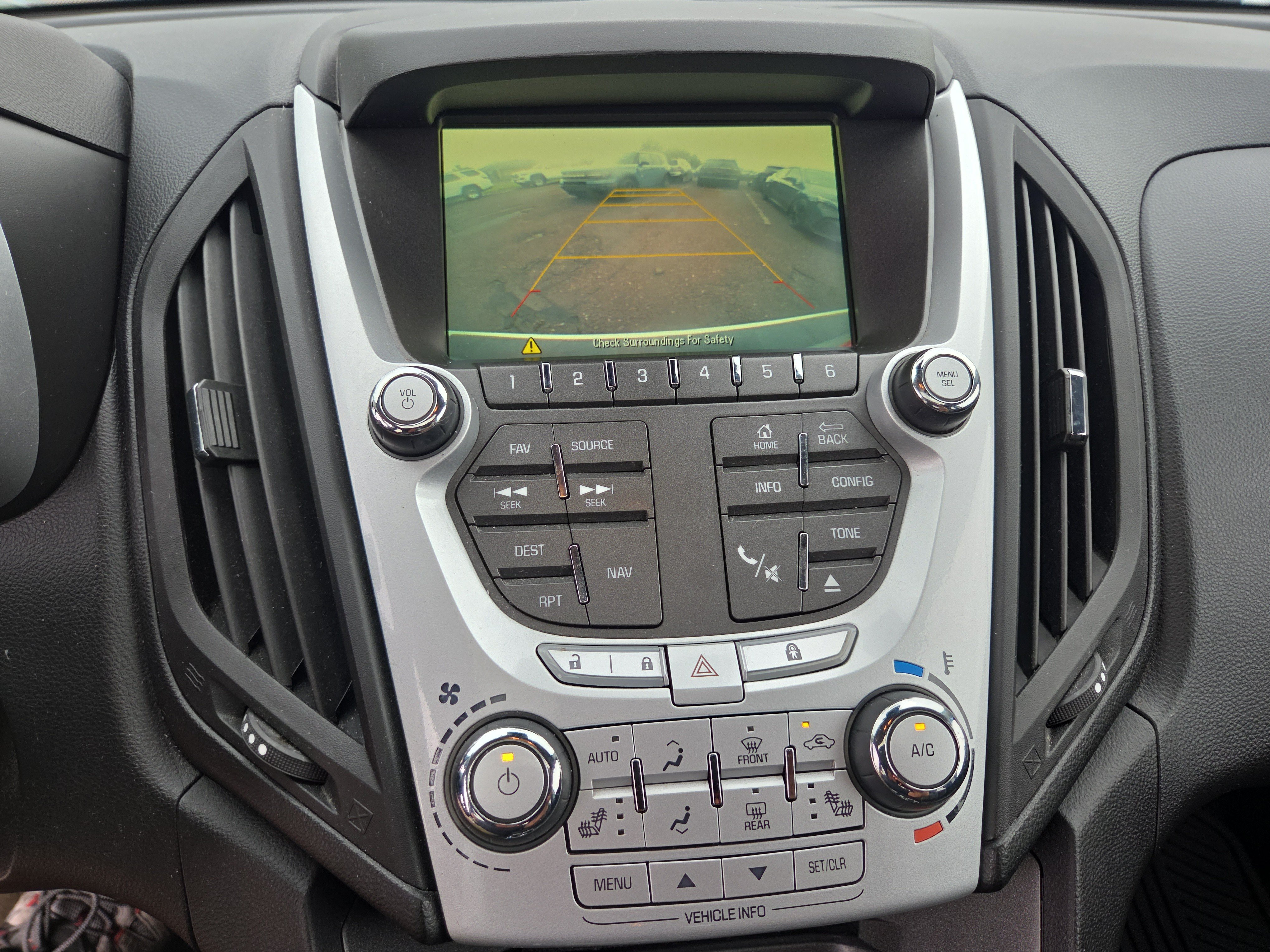 Used 2015 Chevrolet Equinox LT AWD/4WD image 23