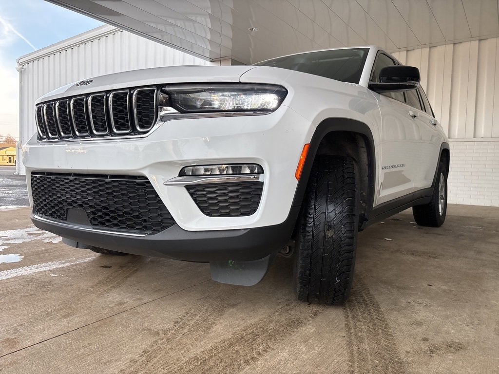 Used 2023 Jeep Grand Cherokee Limited image 36