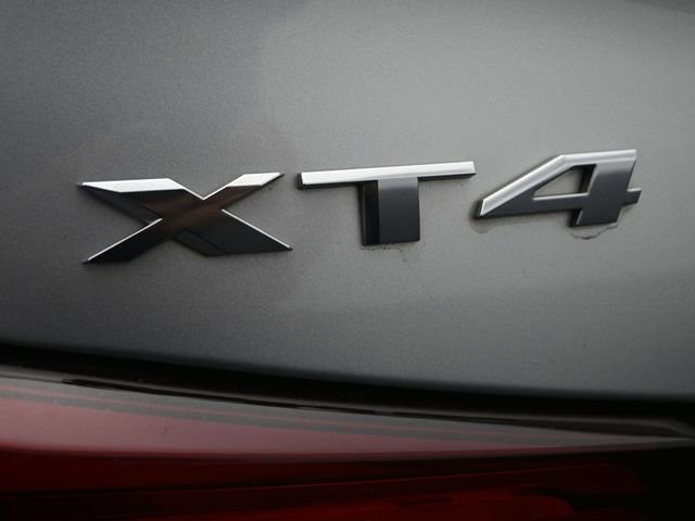 Used 2022 Cadillac XT4 Premium Luxury w/ Safety Alert Package image 10