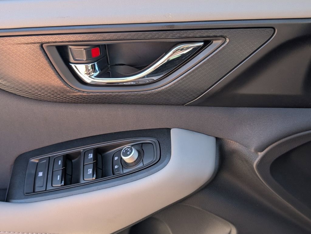 Used 2025 Subaru Outback Premium image 28