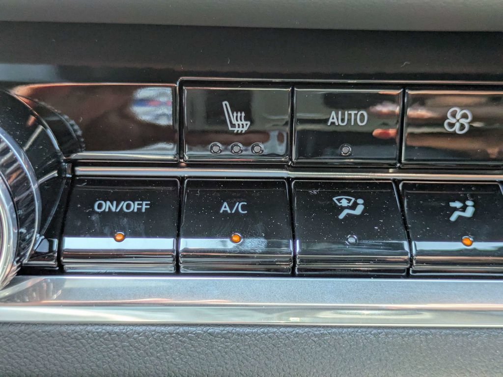 New 2027 Chevrolet Equinox RS w/ Safety and Technology Package FWD image 23