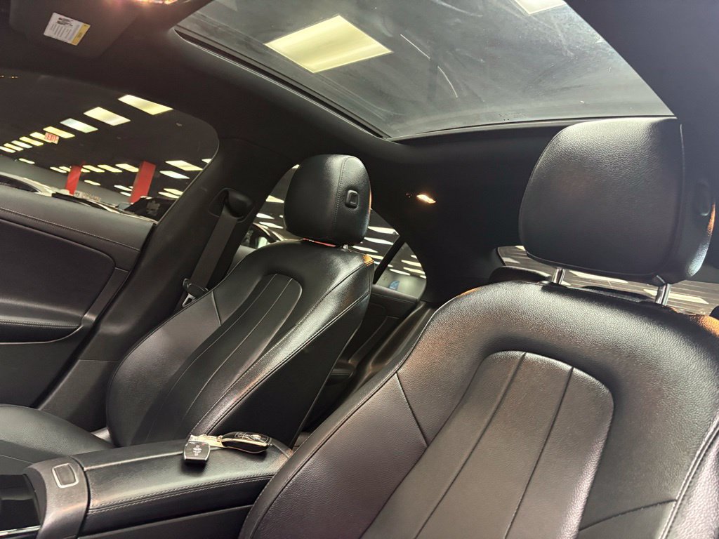 Used 2023 Mercedes-Benz CLA 250 image 21