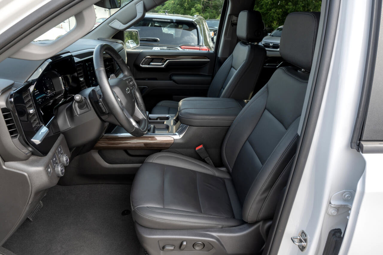 Used 2024 Chevrolet Silverado 1500 RST image 17