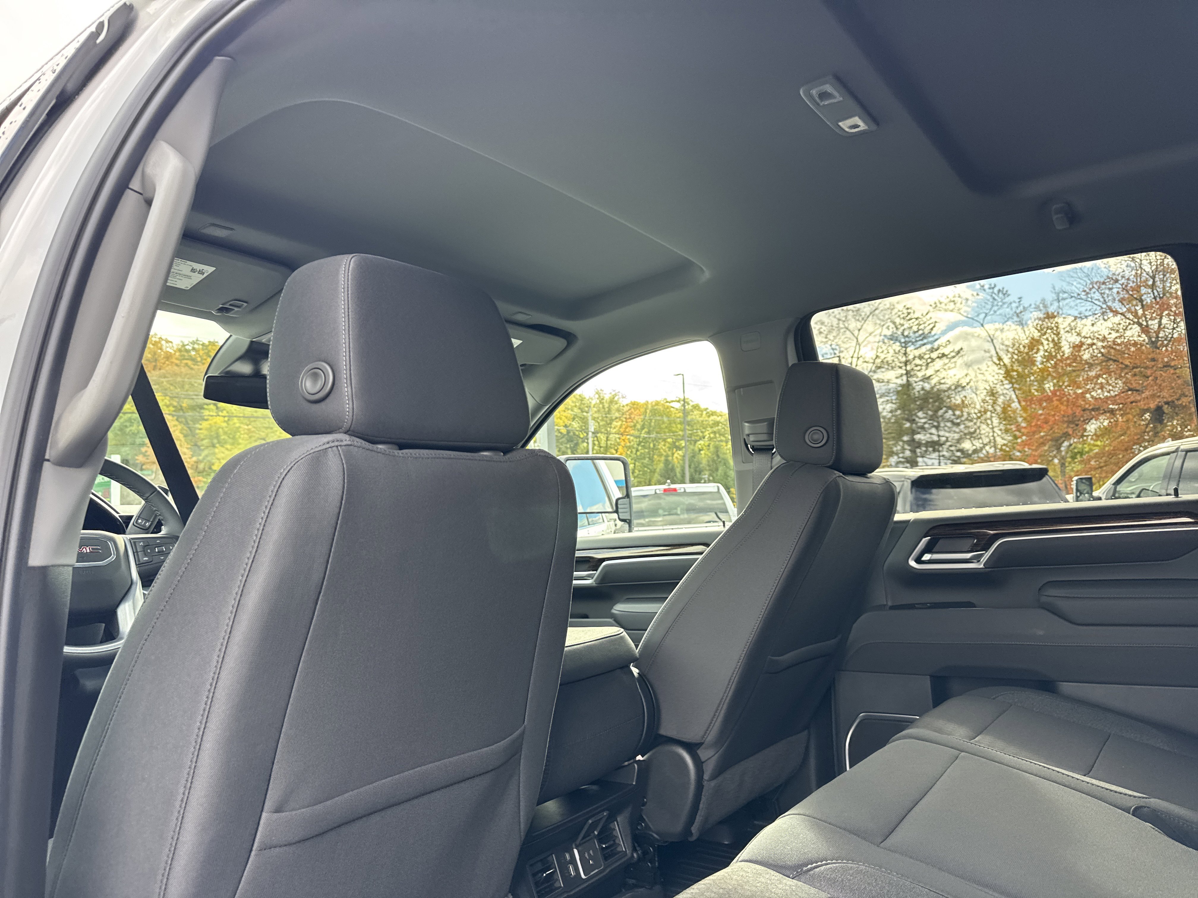 New 2026 GMC Sierra 2500 SLE w/ Preferred Package image 28