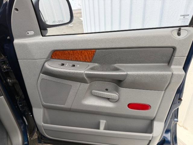 Used 2006 Dodge Ram 1500 Truck SLT image 30