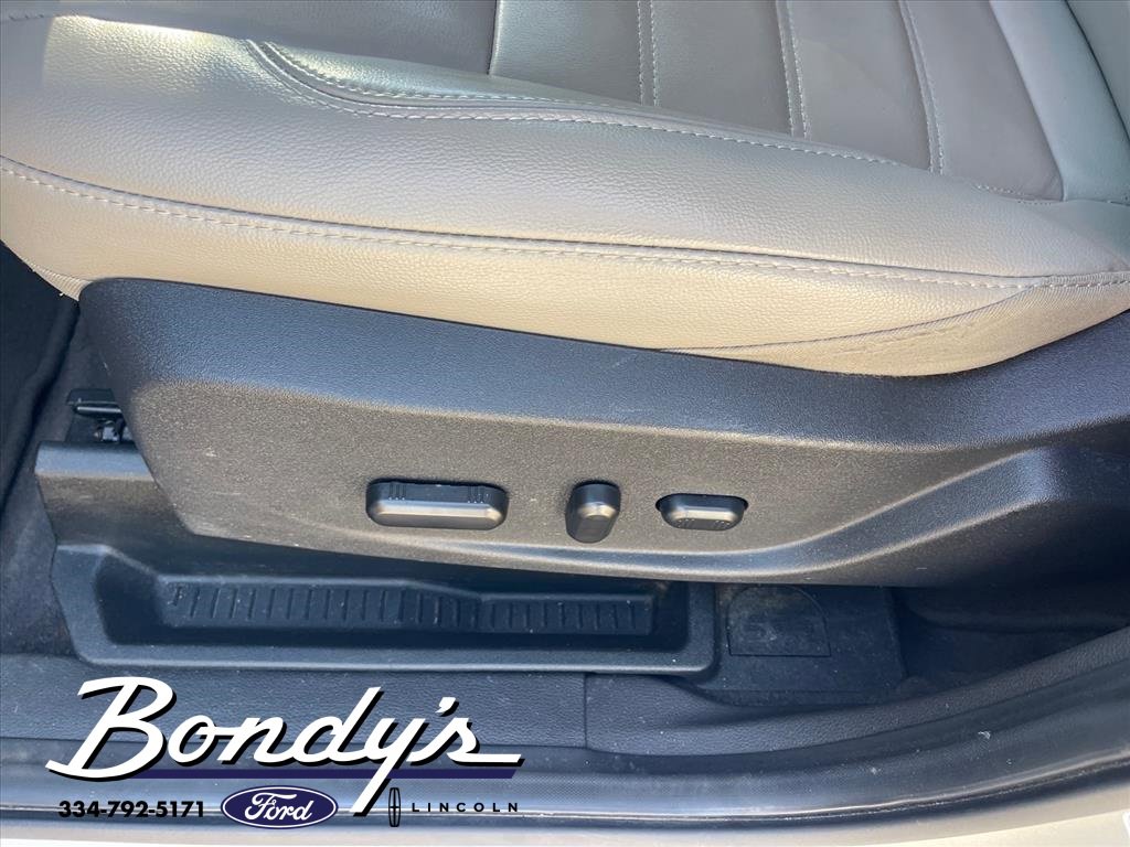 Used 2018 Ford Escape SEL image 12