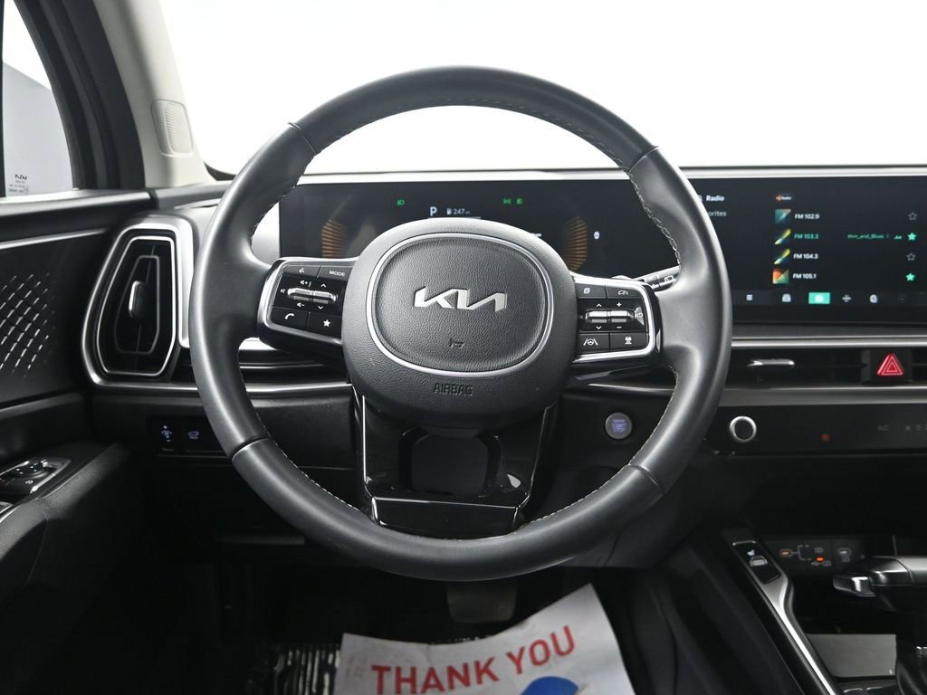 Certified 2024 Kia Sorento EX w/ Panoramic Sunroof Package image 35