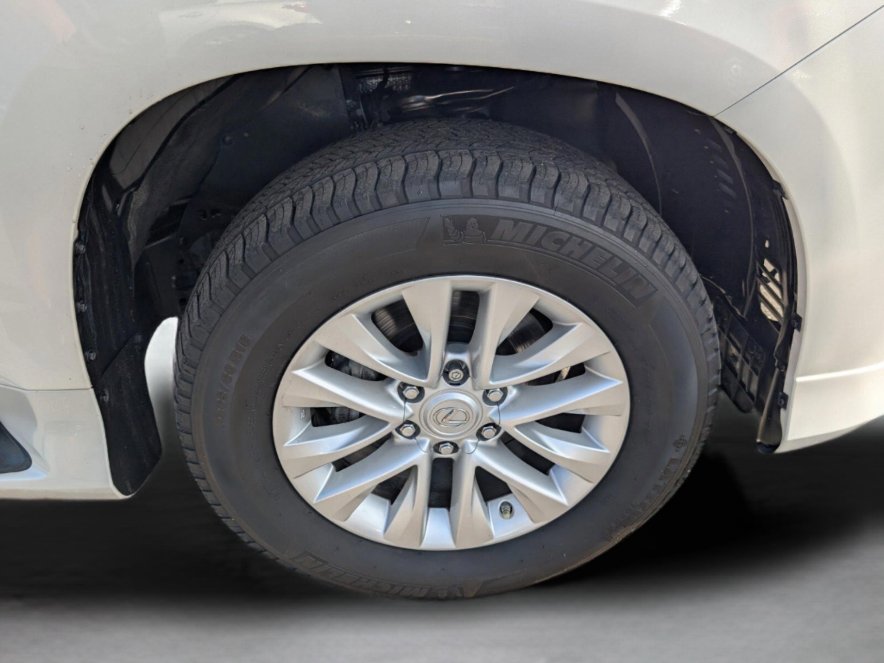 Used 2023 Lexus GX 460 Premium w/ Premium Plus Package image 39