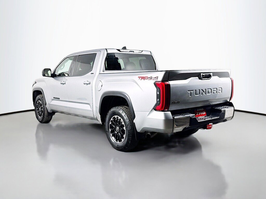 Used 2022 Toyota Tundra SR5 image 3