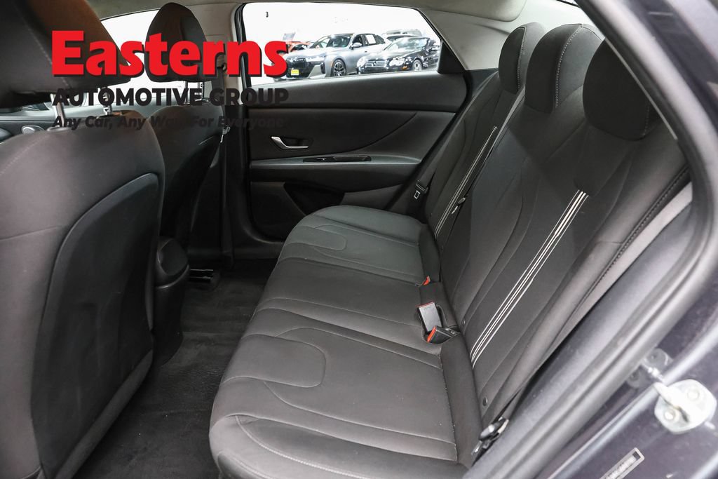 Used 2021 Hyundai Elantra SEL FWD image 21