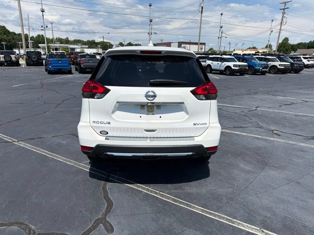 Used 2017 Nissan Rogue SV AWD/4WD image 6