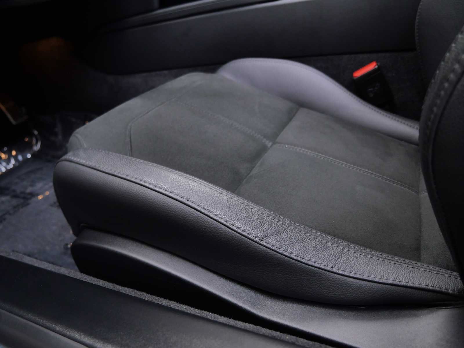 Used 2023 Jaguar F-TYPE Convertible RWD image 23