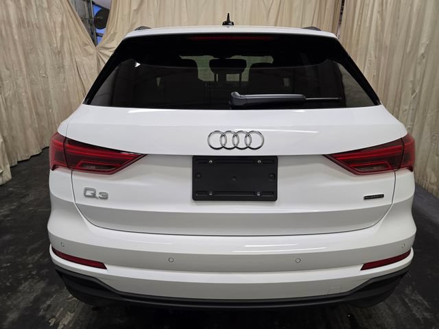 Certified 2025 Audi Q3 2.0T Premium w/ Convenience Plus Package AWD/4WD image 8
