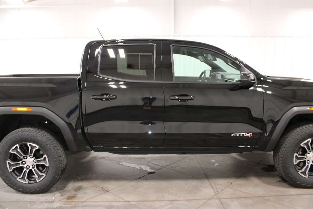 Used 2024 GMC Canyon AT4 AWD/4WD image 10