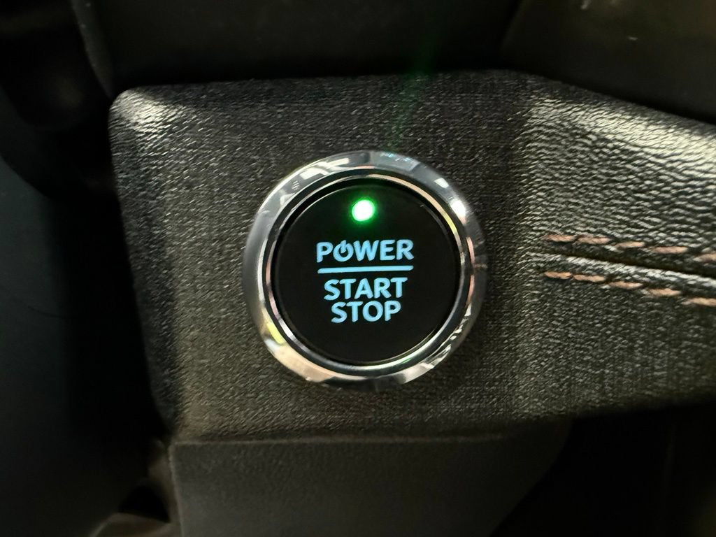 Used 2023 Ford F150 Lightning Lariat AWD/4WD image 44