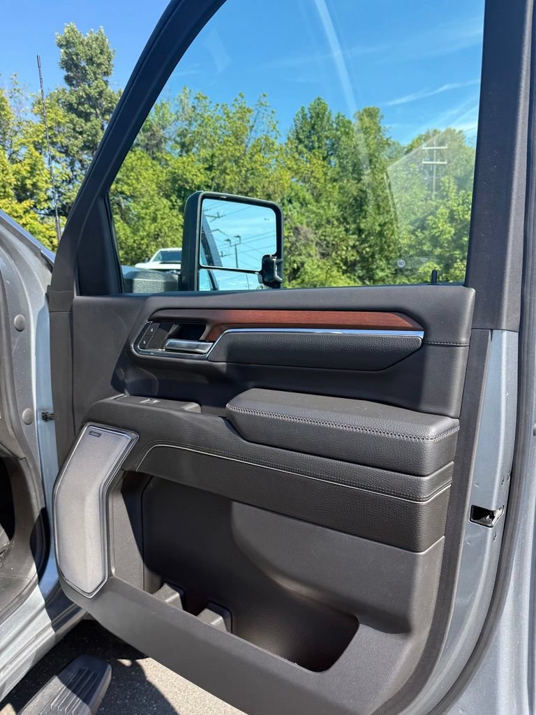 Used 2024 GMC Sierra 2500 Denali w/ Denali Reserve Package AWD/4WD image 23